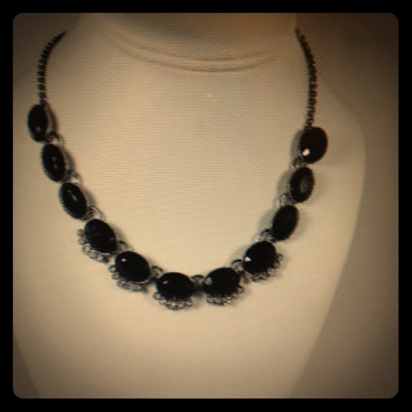 Liz Claiborne necklace black stones w/diamanté