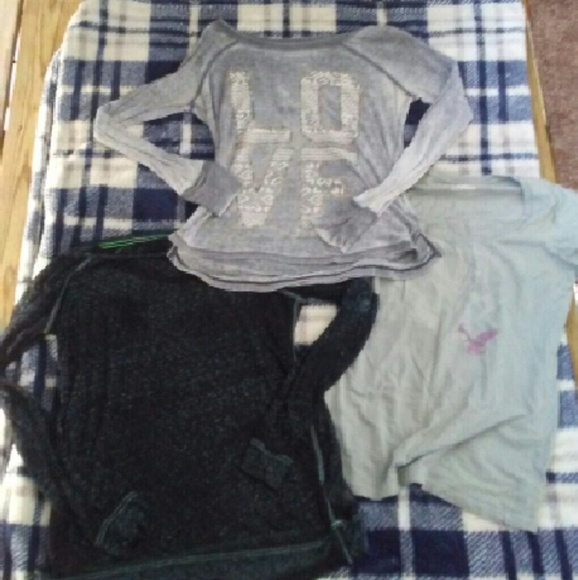 American Eagle shirt bundle