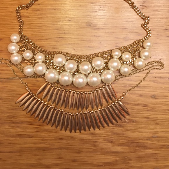 Bundle of 2 Forever21 gold necklaces