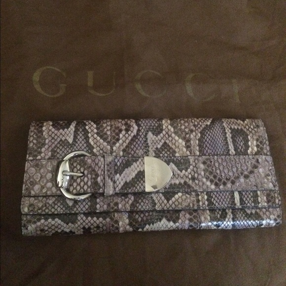 Gucci Romy Python Clutch - Picture 1 of 4