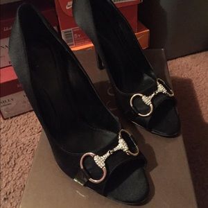Gucci Open Toe Pumps