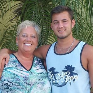 Meet your Posher, Sally