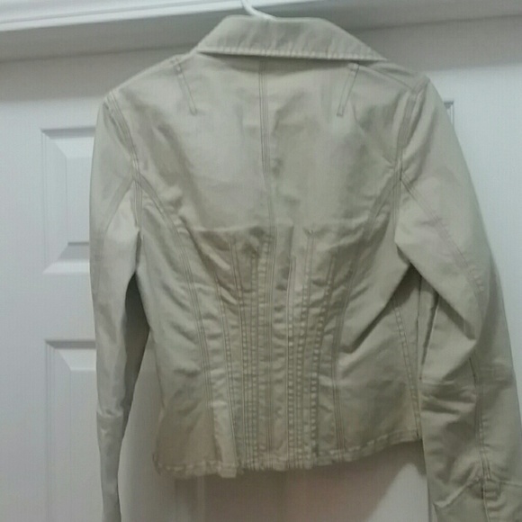 Blazer - Picture 2 of 2