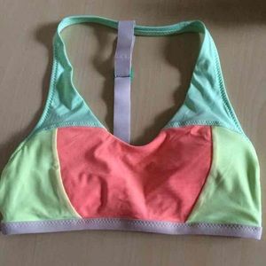 Lululemon sports bra