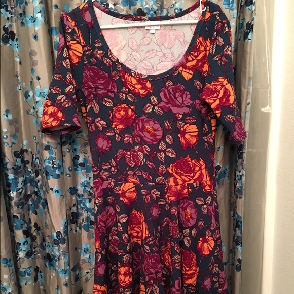 Lularoe Medium Nicole