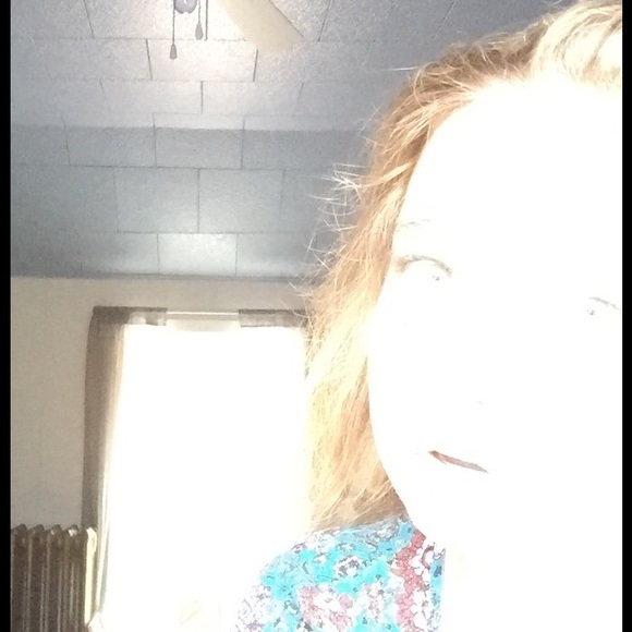 Meet your Posher, Emily - Picture 1 of 1