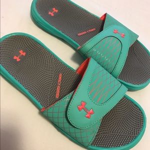 Womens slip on shoes