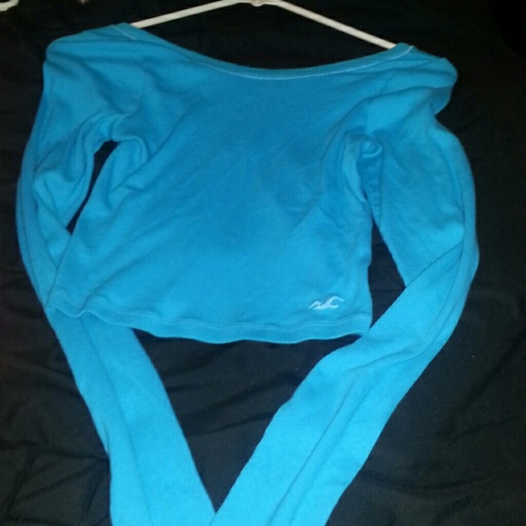 Long sleeve blue crop top