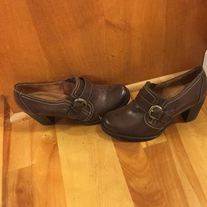 Naturalizer brown buckle boots