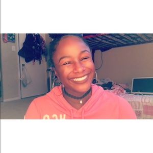 Meet your Posher, Maya