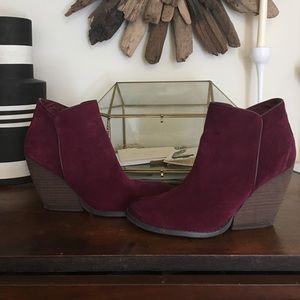 Cranberry booty wedges