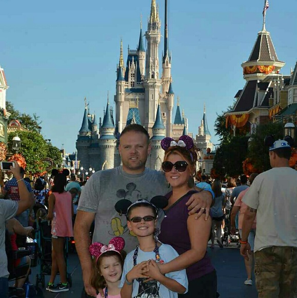 Meet your Posher, Andrea - Picture 3 of 3