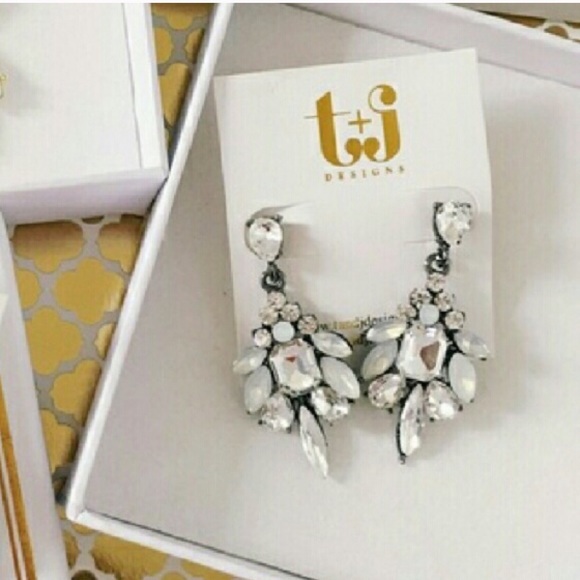 Art Deco Teardrop Earrings - Picture 3 of 3