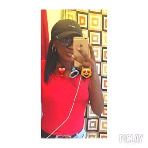 Meet your Posher, Deonna