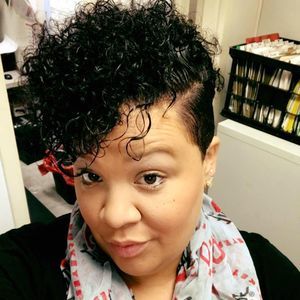 Meet your Posher, Candace