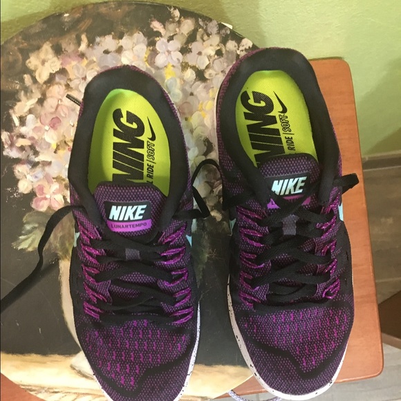 Nike Women's Running 👟 💜SIZE 7 - Picture 2 of 5