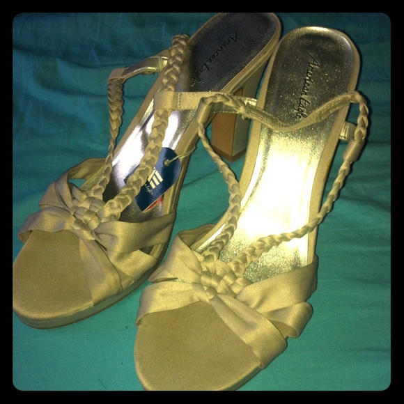 American Eagle formal heels