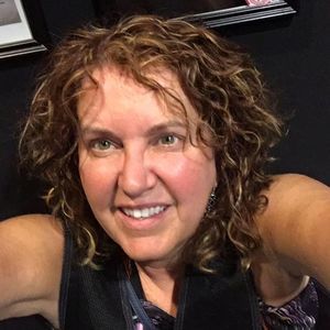 Meet your Posher, Leslie