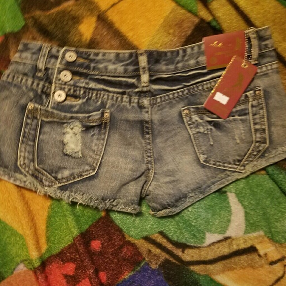 Shorts - Picture 2 of 2