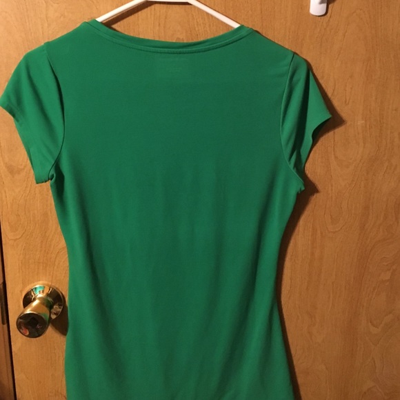 Green top - Picture 4 of 4