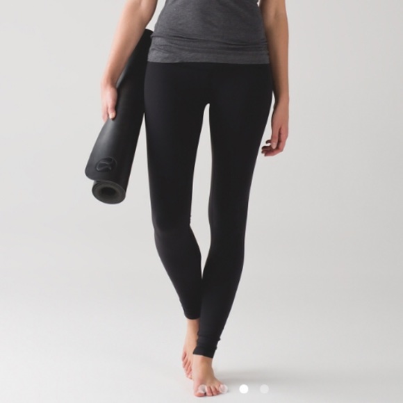 lululemon athletica Pants - NWT🕉Lululemon🕉Wunder Under Pant III