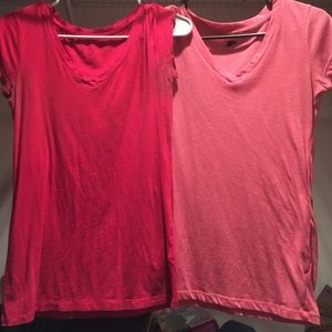 2 pink t shirts