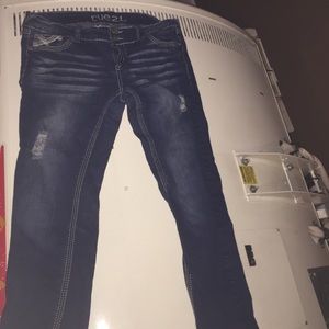 Rue 21 skinny jeans with holes