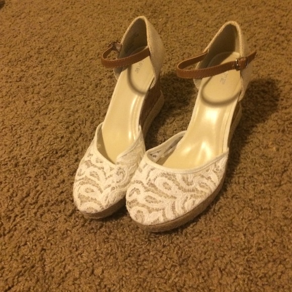 Apt. 9 wedges