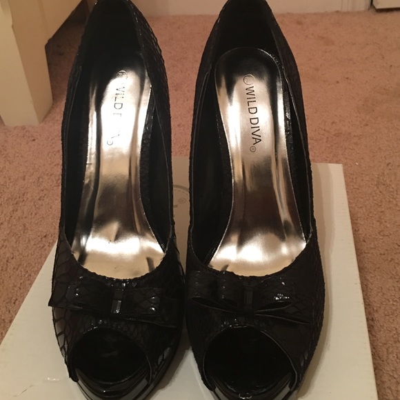 Heels - Picture 2 of 2