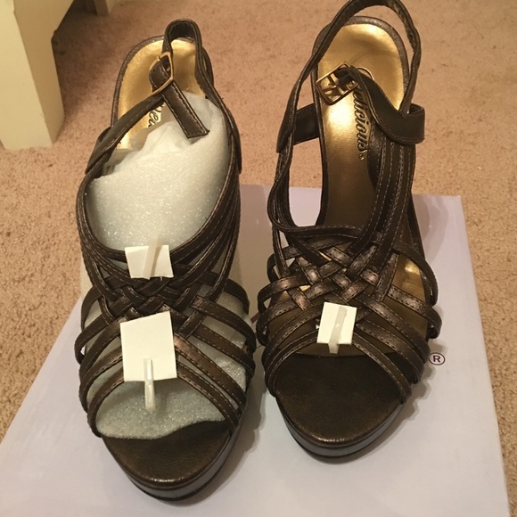 Heels - Picture 2 of 2