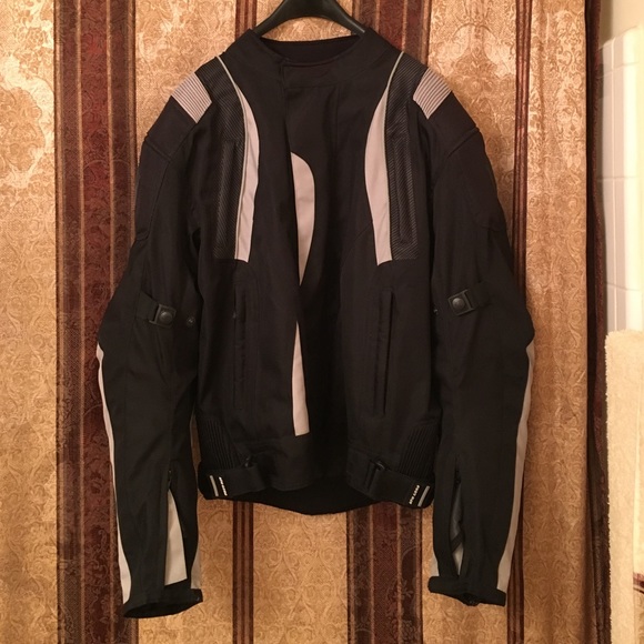 Motorcycle jacket