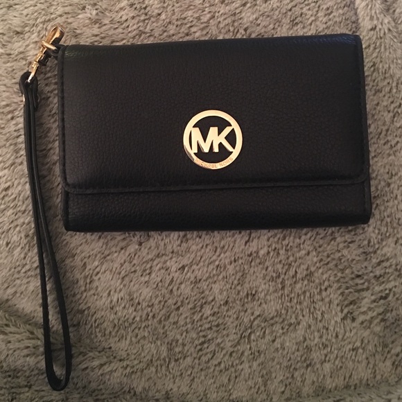 Michael Kors wristlet