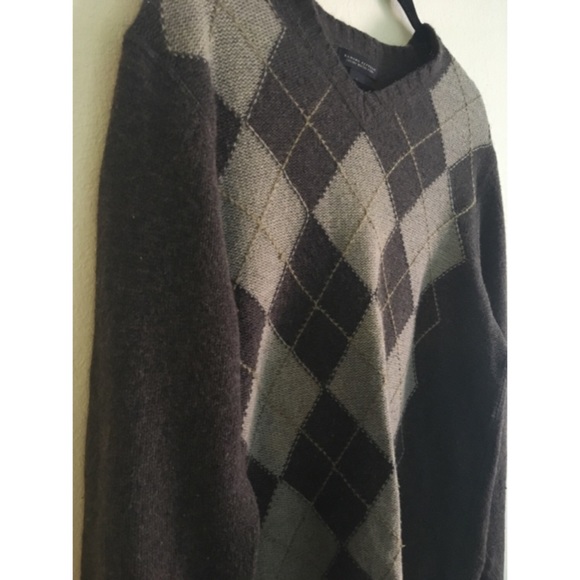 Men's Banana Republic Sweater - Picture 2 of 3