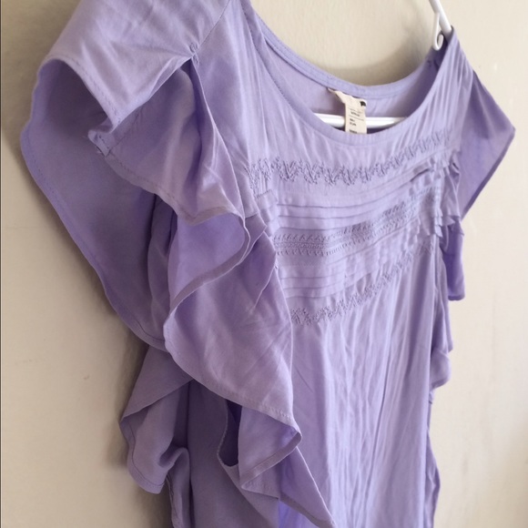 Lavender Top w/ butterfly sleeves - Picture 1 of 2