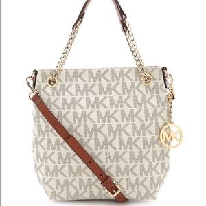 💯% MK Signature Chain Medium Shoulder bag