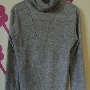 J.O.A turtleneck lightweight sweater medium