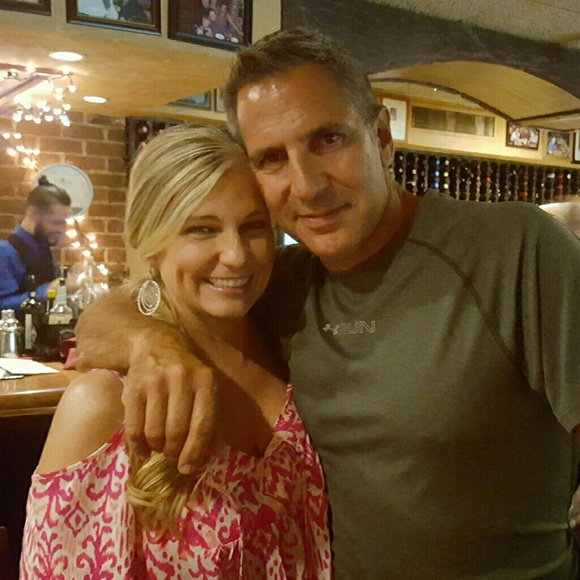 Hello and welcome to my closet! - Picture 4 of 8