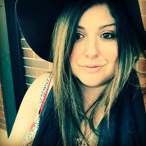 Meet your Posher, Mari