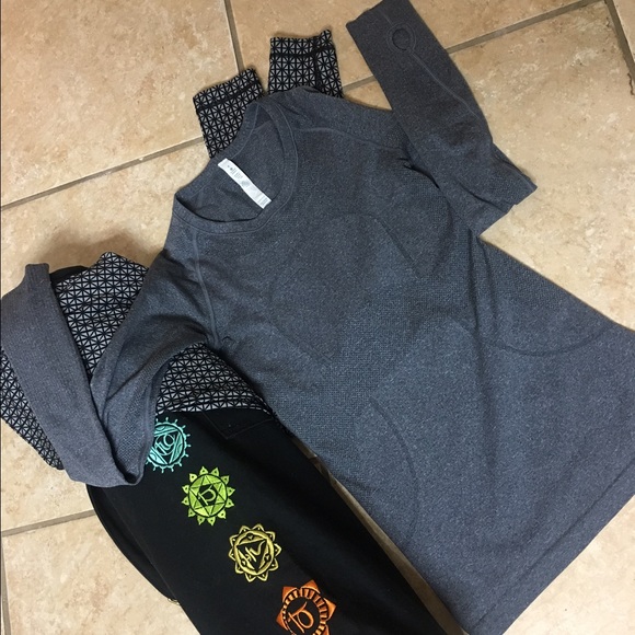 Grey Lululemon Swifty long sleeve