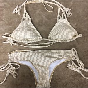 Roxy Bronzed Melody Retro bikini