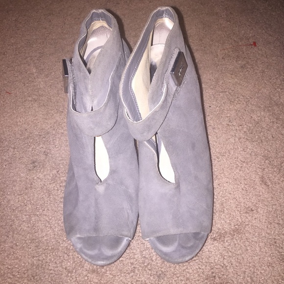 Michael kors peep toe platform pumps - Picture 2 of 6