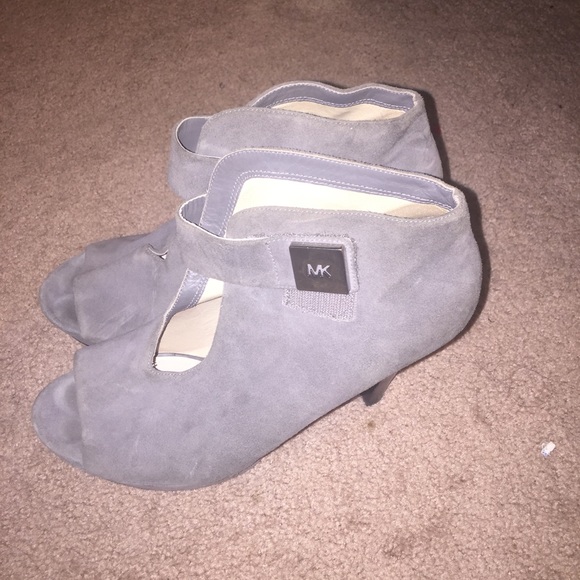 Michael kors peep toe platform pumps - Picture 3 of 6