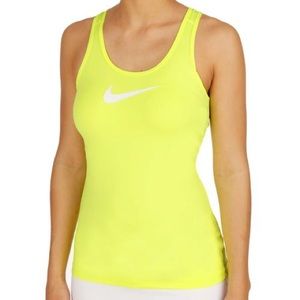 Nike Top! Amazing Material!