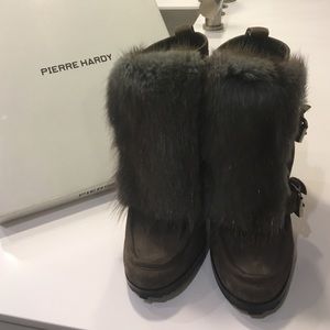 Pierre Hardy removable fur trim wedge boots