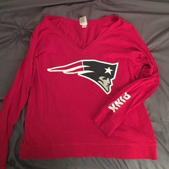 PINK patriots v neck L