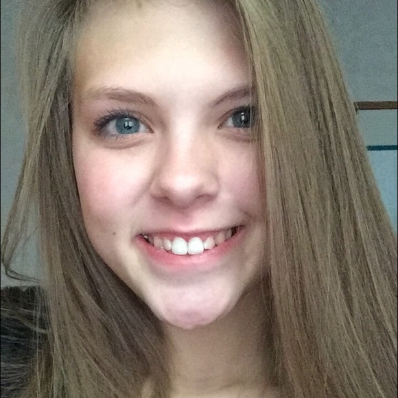 Meet your Posher, Allison - Picture 1 of 1
