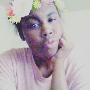 Meet your Posher, Latosha