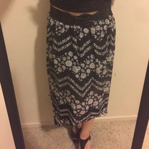 Daisy Print High-Low Skirt