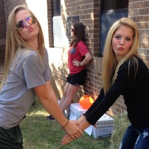 Meet your Posher, Hannah