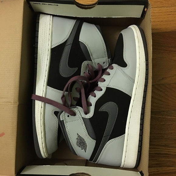 Jordan Retro 1 Wolf Grey Size 7Y